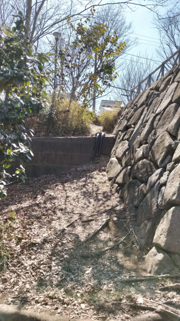 日吉公園の石垣