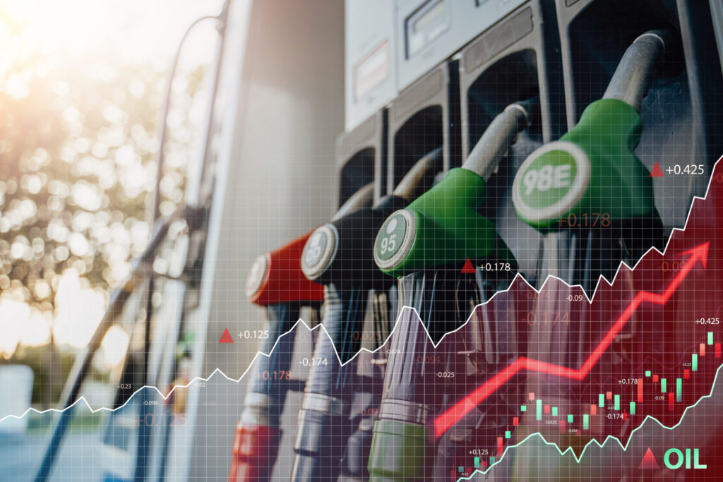 ガソリンスタンドの機械とガソリン価格のグラフ